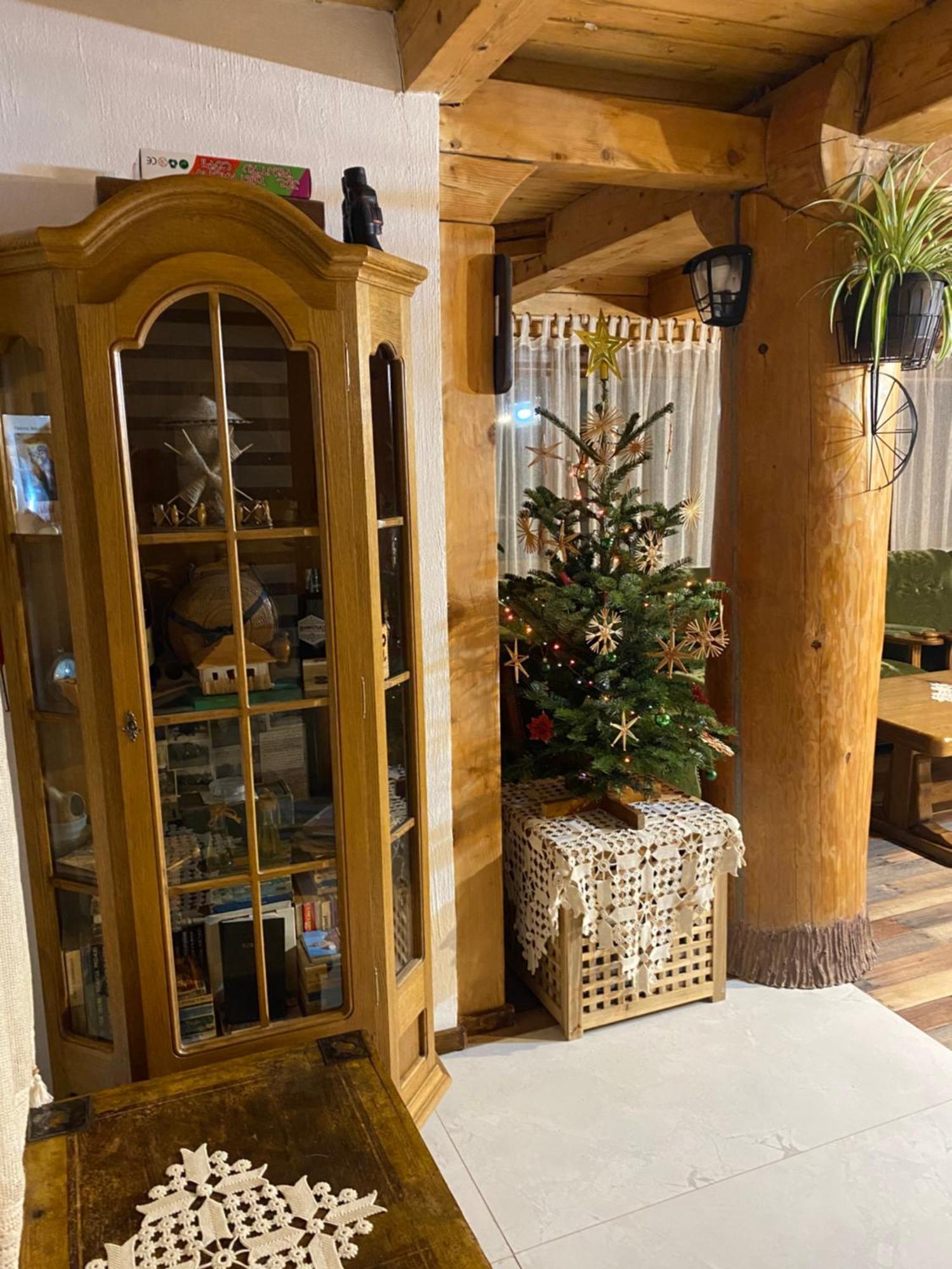 הוילה Vălenii de Munte Casa Cu Sindrila מראה חיצוני תמונה