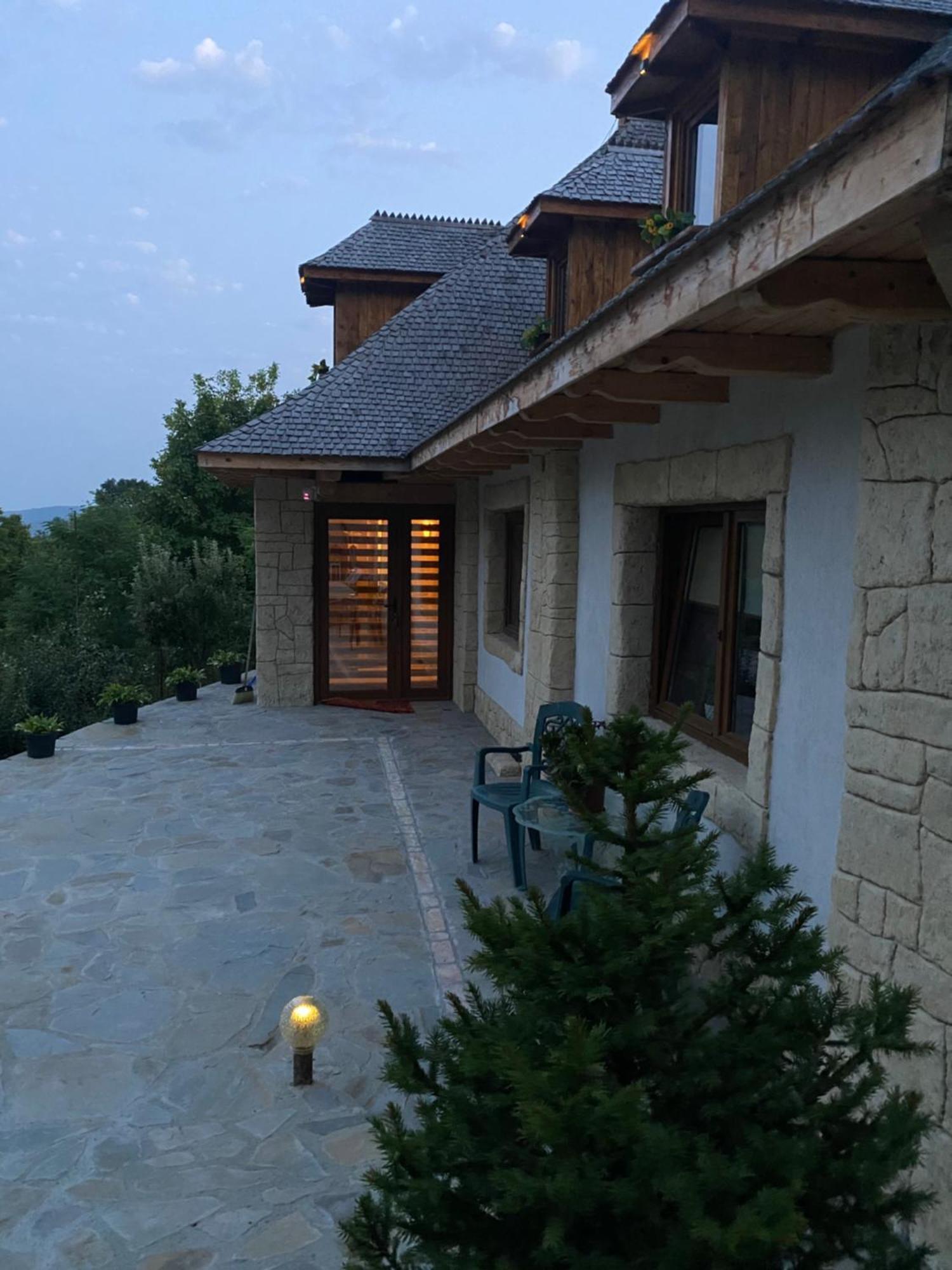הוילה Vălenii de Munte Casa Cu Sindrila מראה חיצוני תמונה