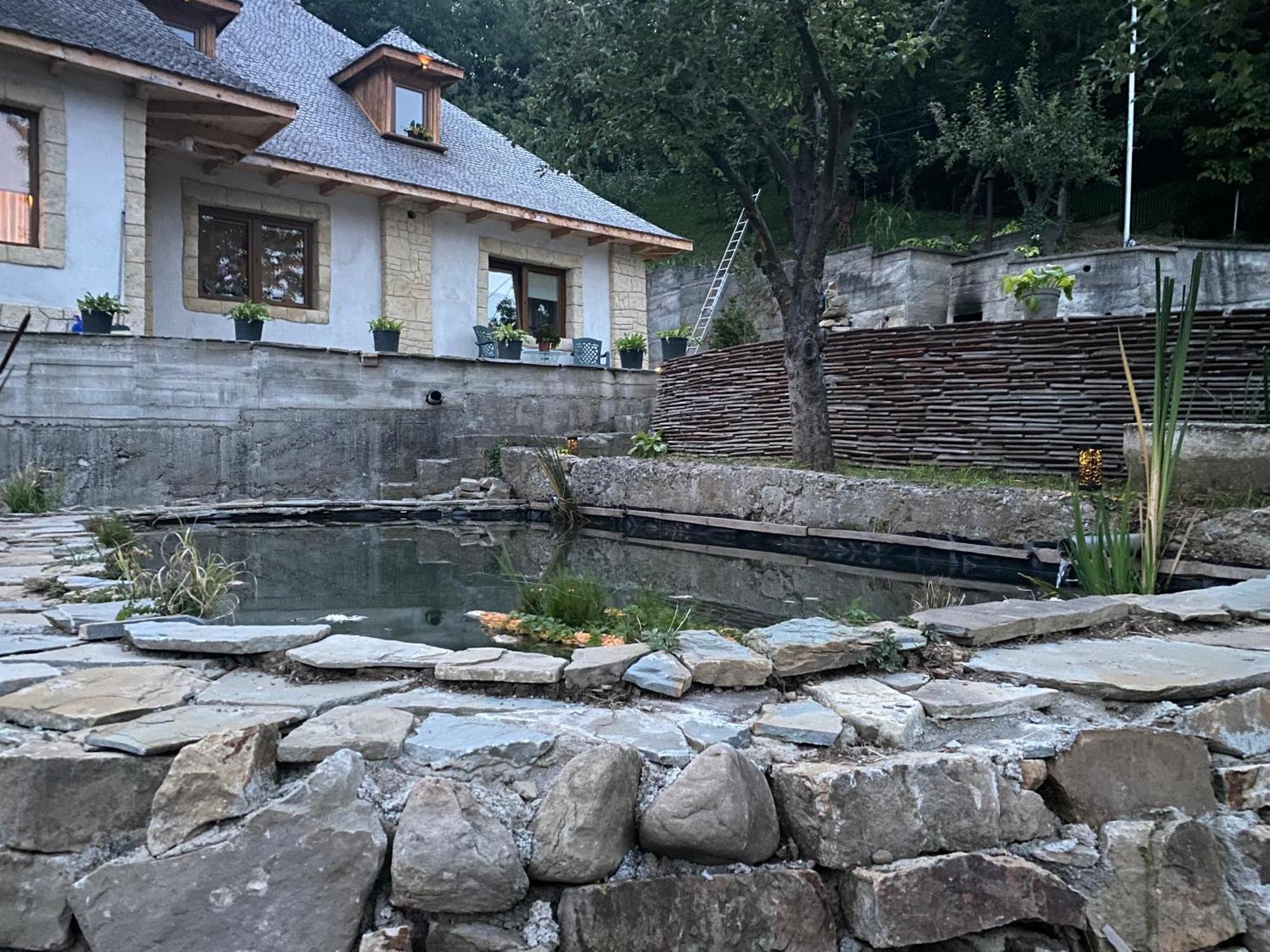 הוילה Vălenii de Munte Casa Cu Sindrila מראה חיצוני תמונה